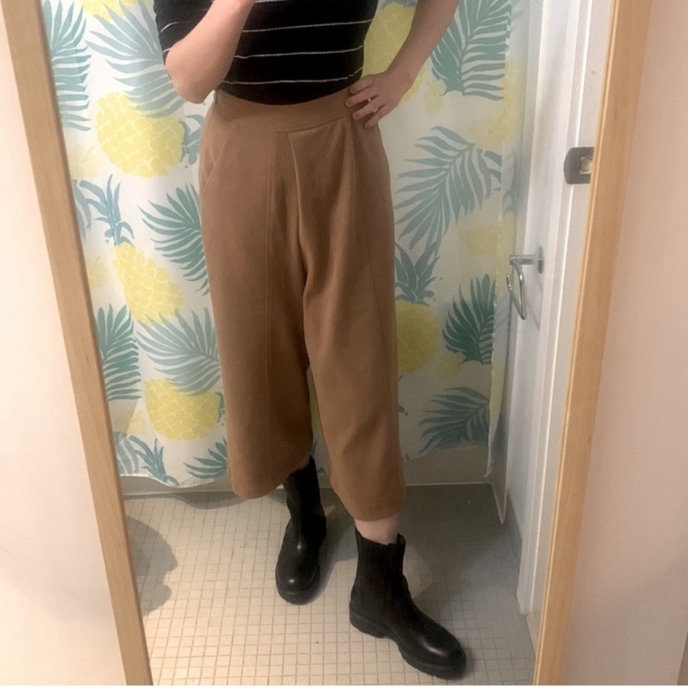 High Rise Wide-Leg Pants - Picture 2 of 12